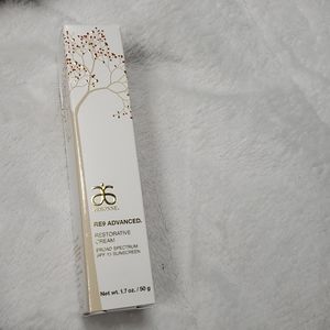 Re9 advanced  restorative cream